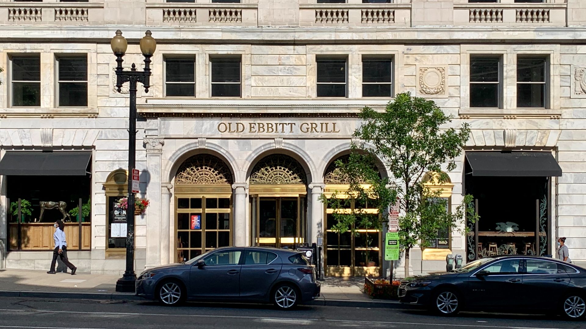 File:Old Ebbitt Grill entrance.jpg
