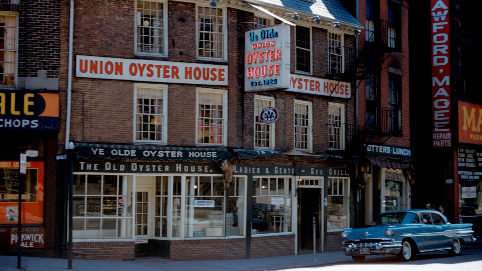 File:Old oyster house (Union Oyster House), by Edmund L. Mitchell, May 1959, from the Digital Commonwealth - commonwealth w3765t90n.jpg