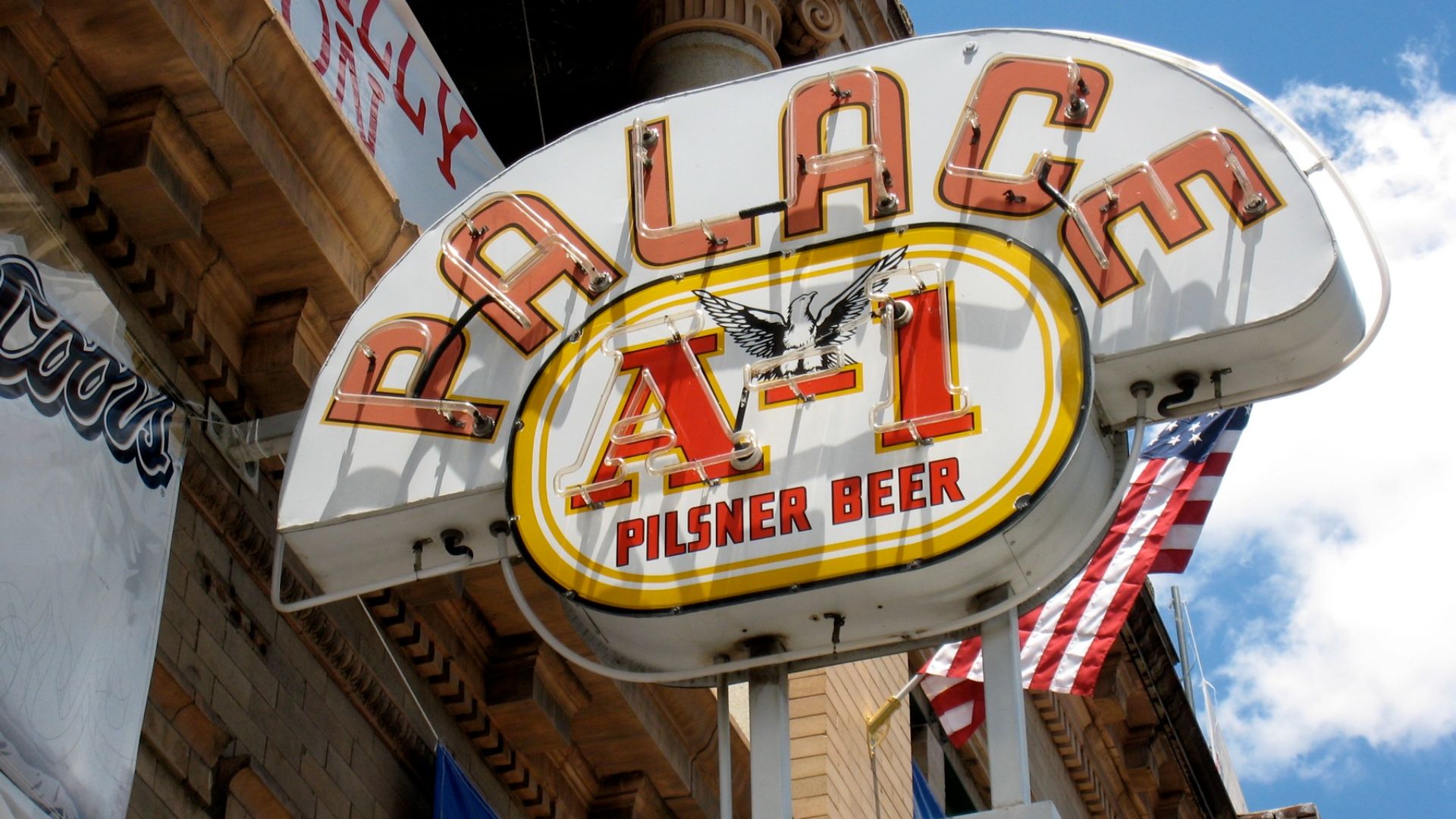 File:Classic Stop on Whiskey Row.jpg