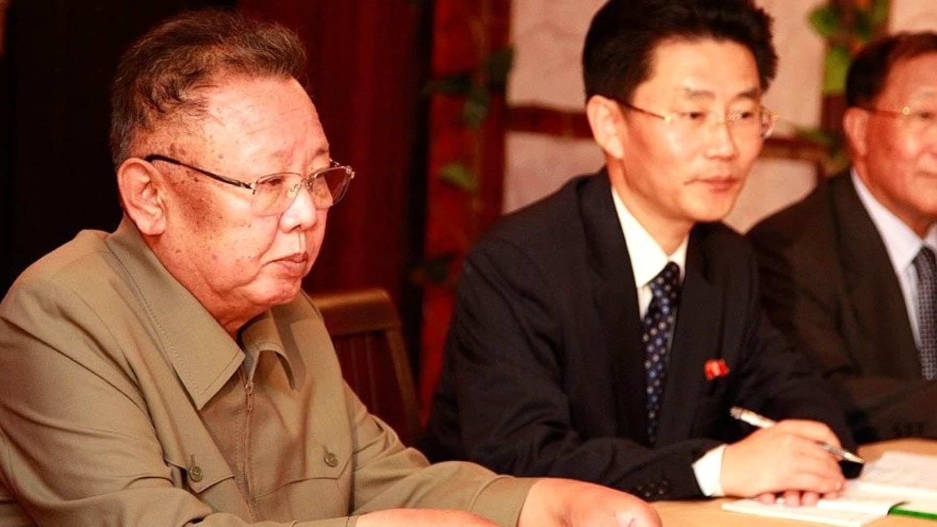 File:Kim Jong-il 2011-5.jpg