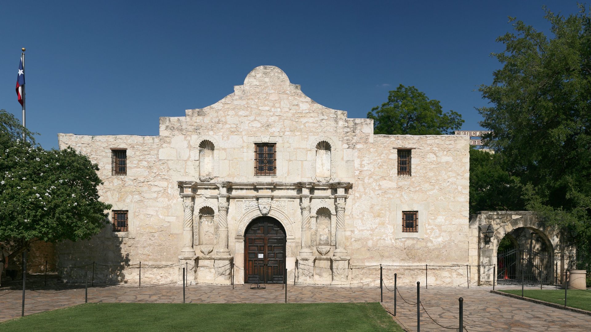 File:Alamo pano.jpg