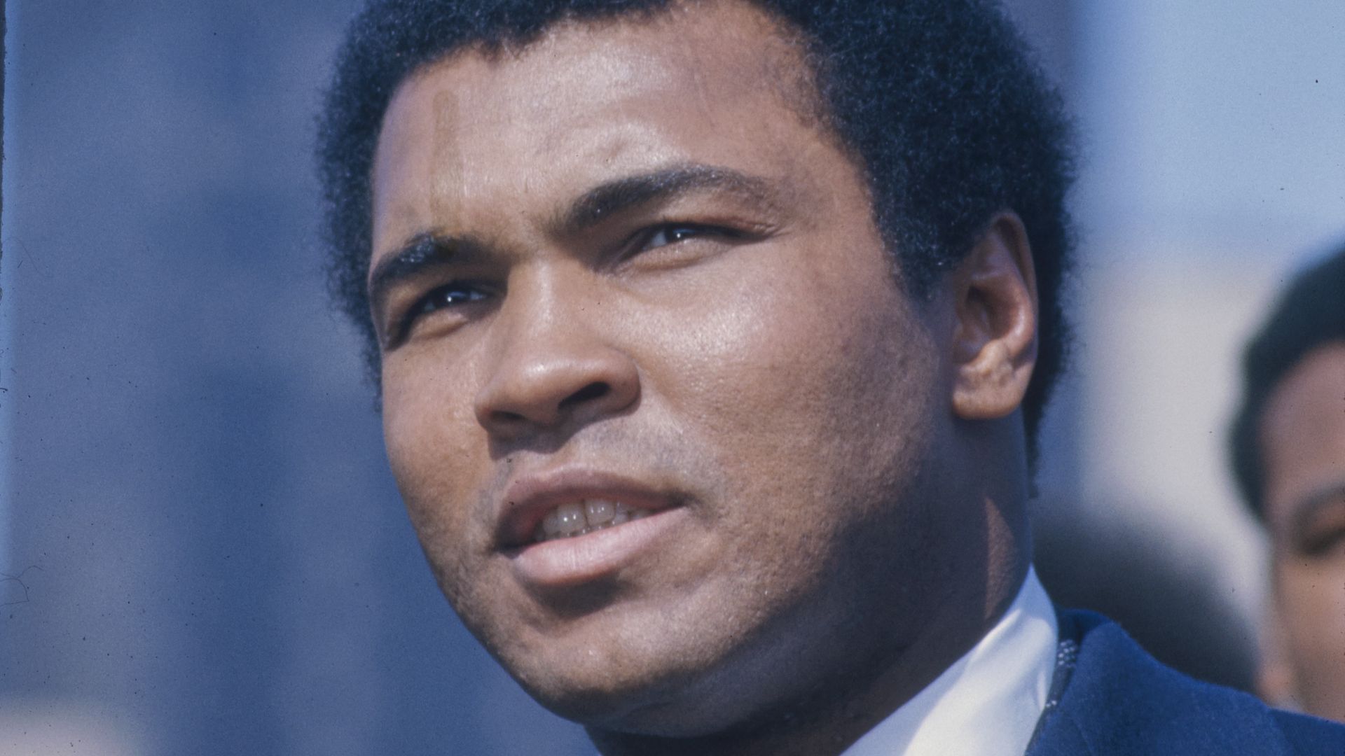 File:Muhammad Ali 1975.jpg