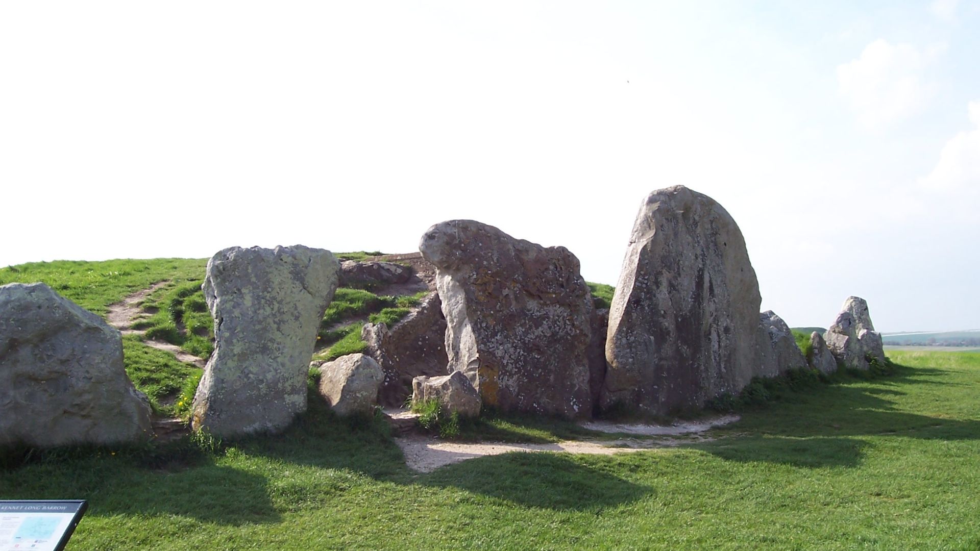 File:West Kennet Long Barrow entry.jpg