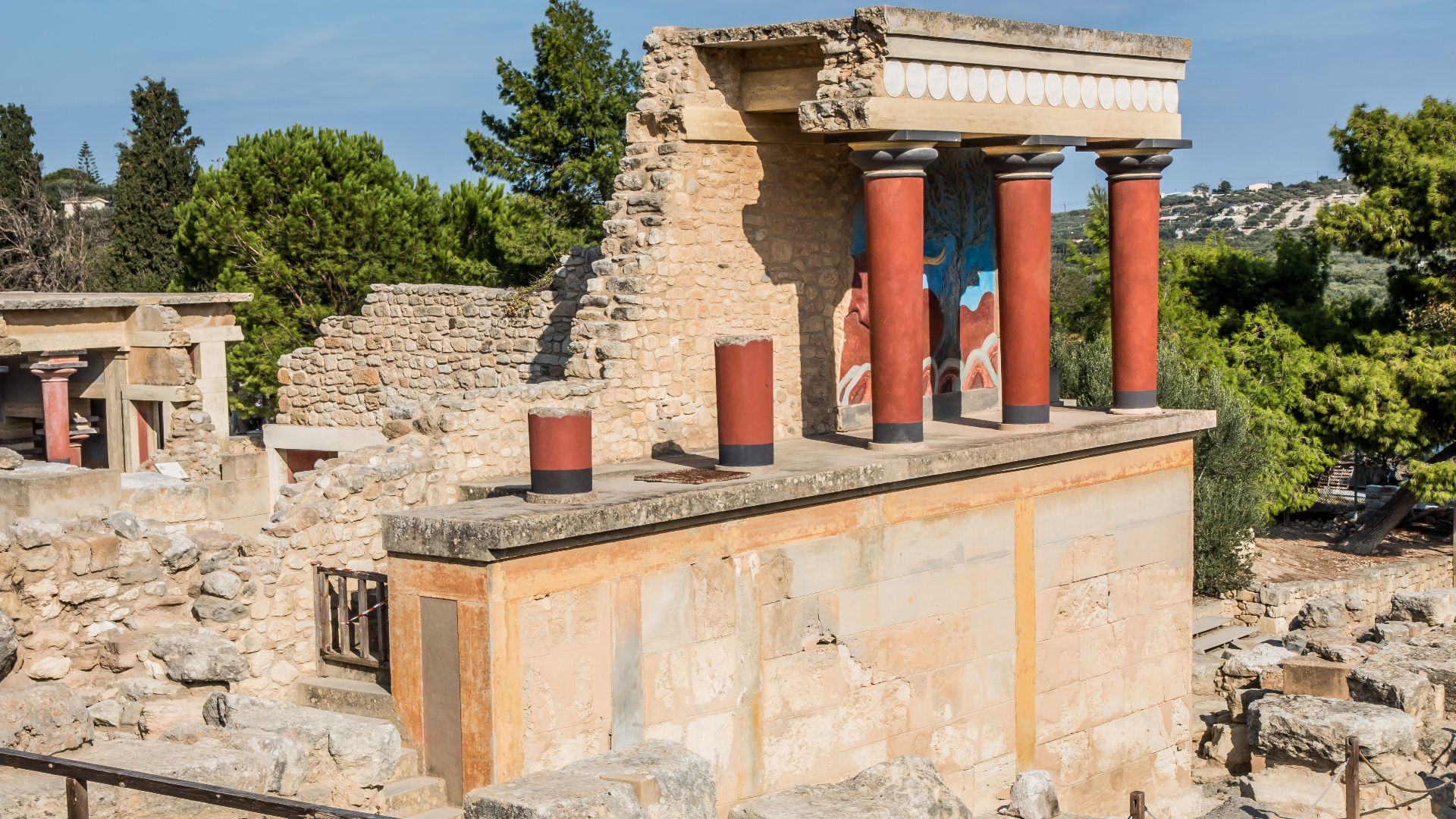 File:Palace of Knossos Crete Greece-9 (43720533420).jpg