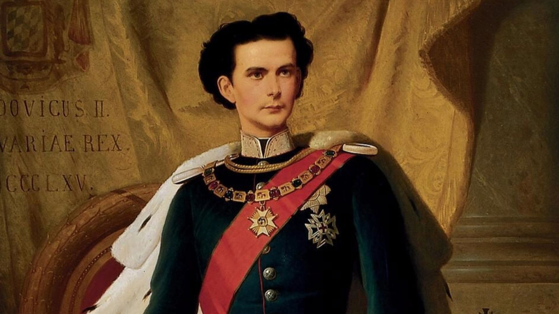 File:König Ludwig II. von Bayern in Generalsuniform mit dem Krönungsmantel.jpg