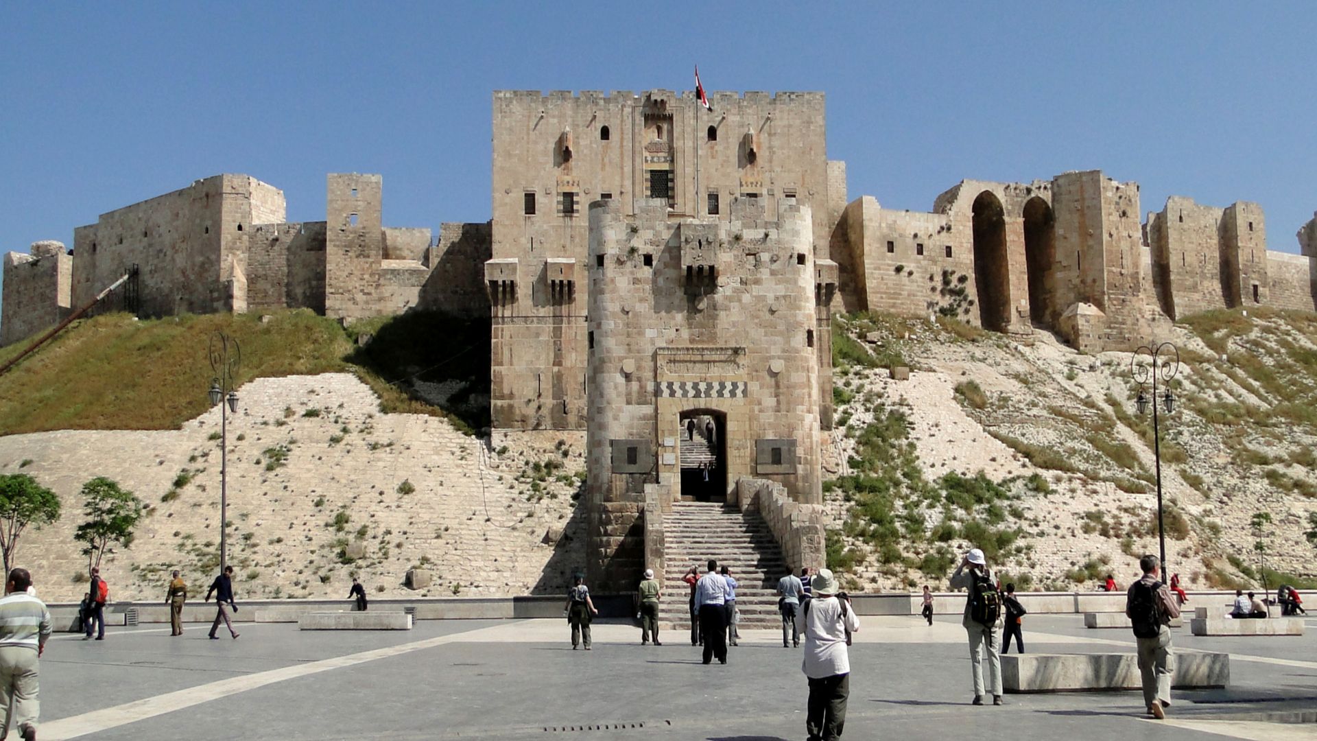 File:Aleppo Citadel 01.jpg