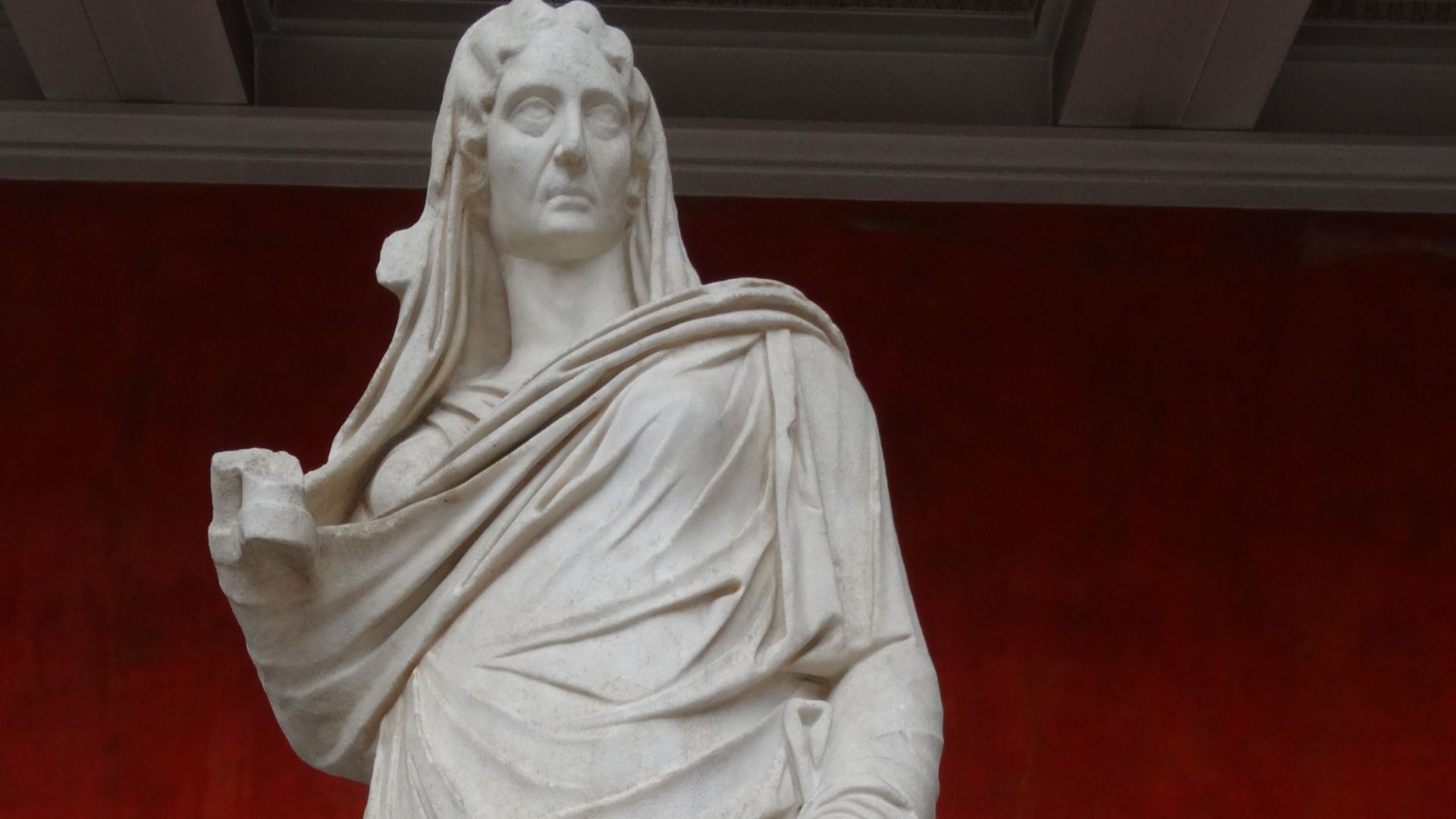 File:Statue of Female as Priestess of Demeter.jpg