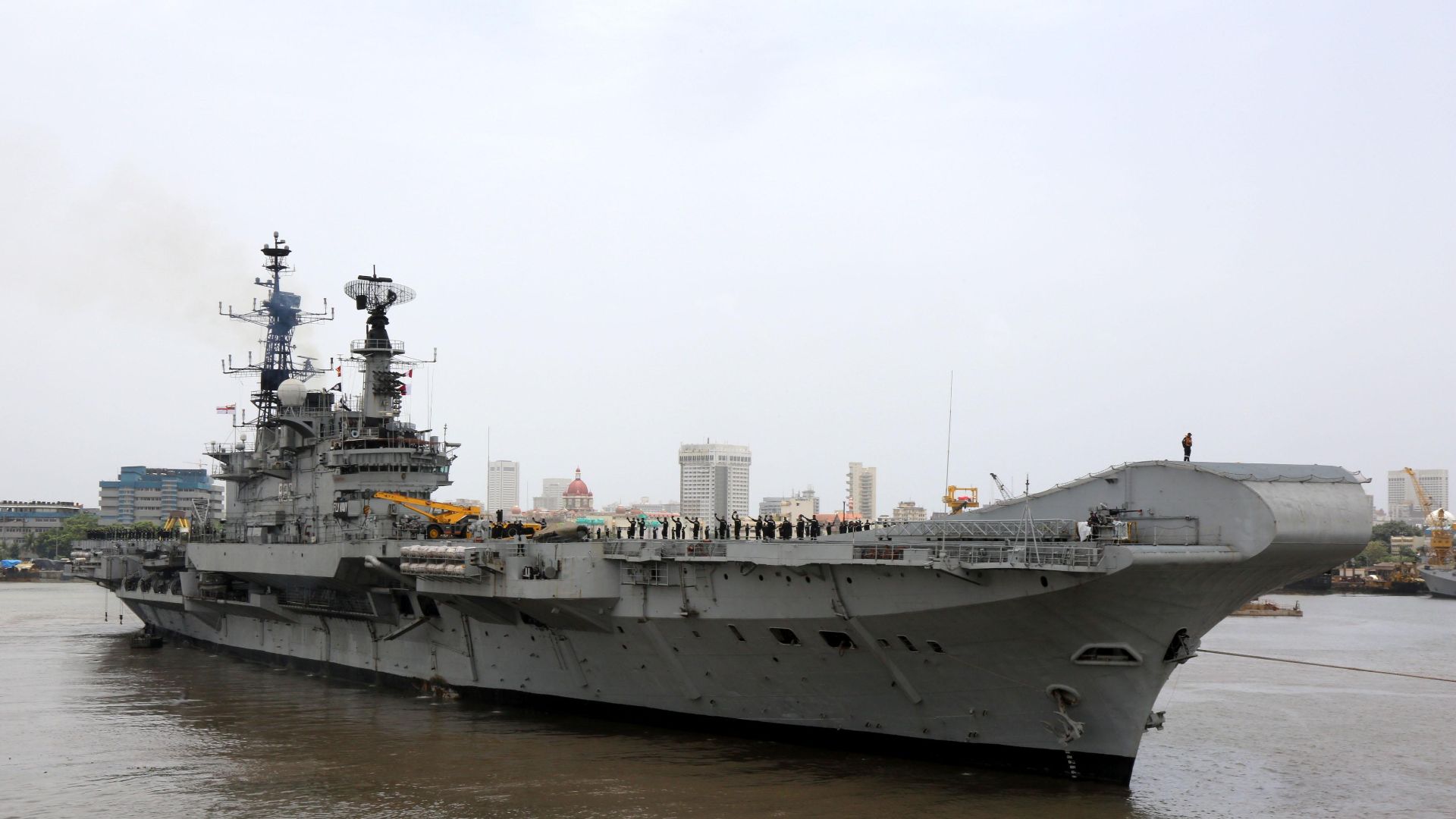 File:INS Viraat Sails on her own Steam for One Last Time.jpg