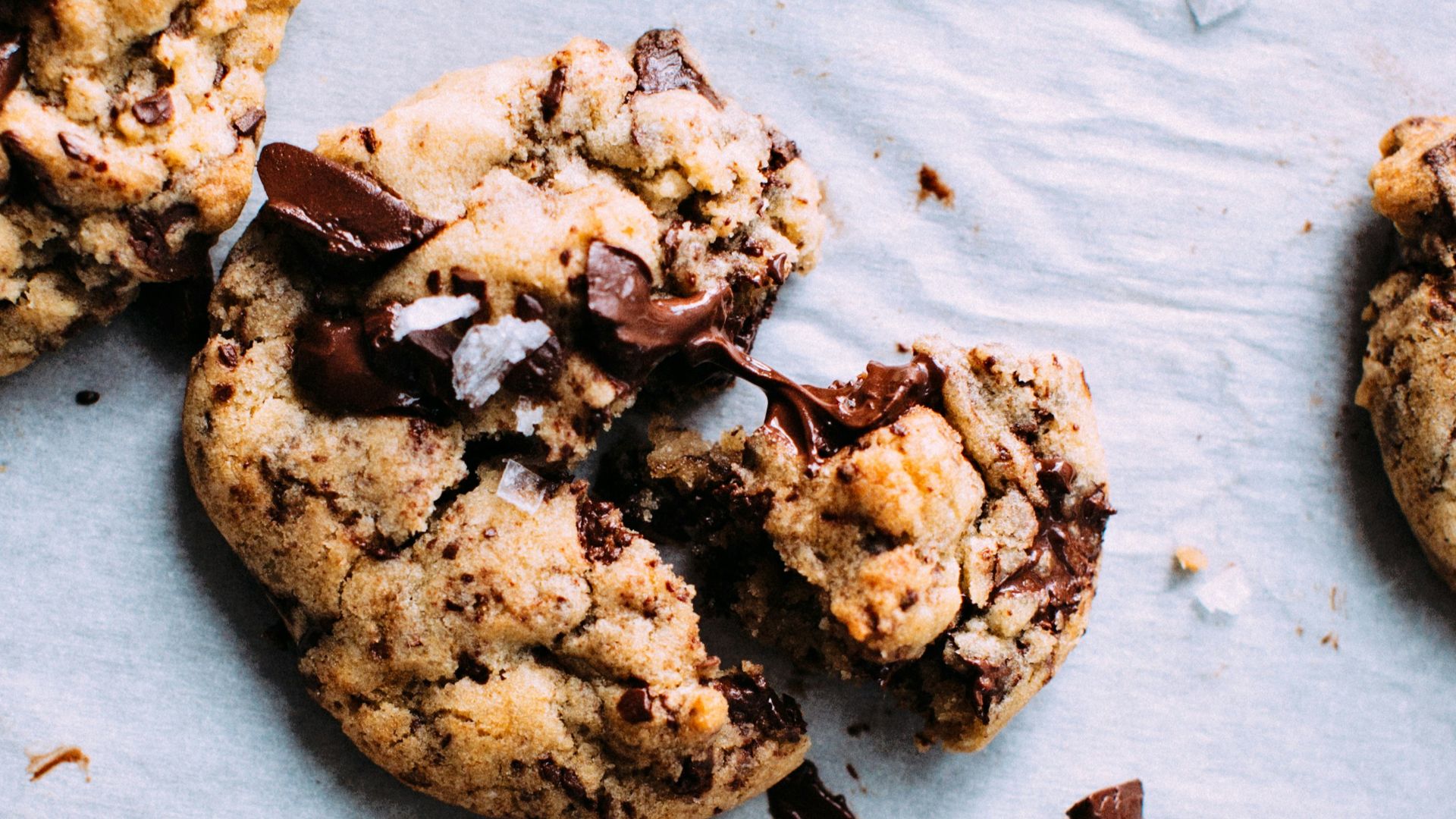 close-up photo of baked cookies