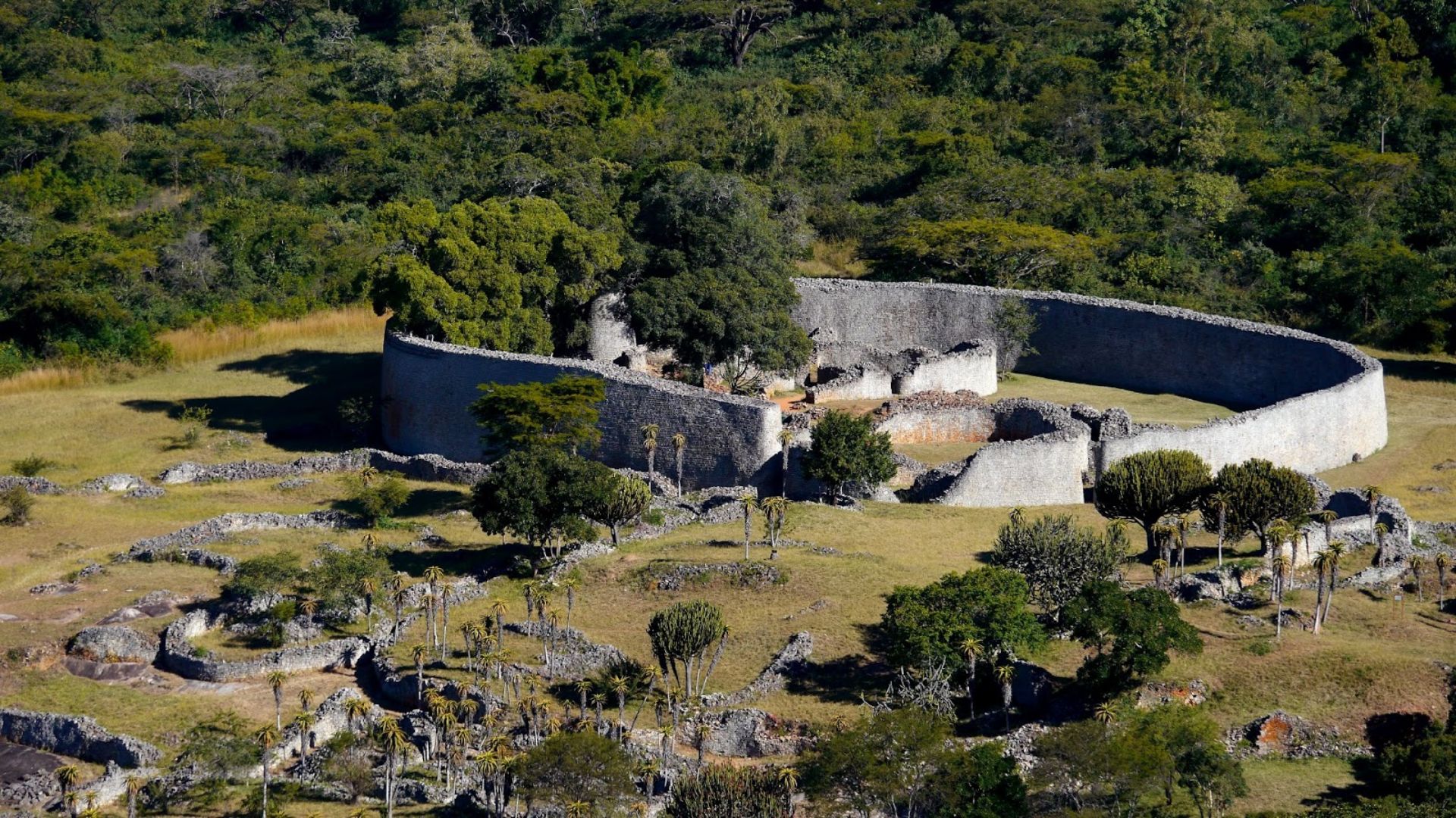 File:Great-Zimbabwe-still-standing strong.jpg