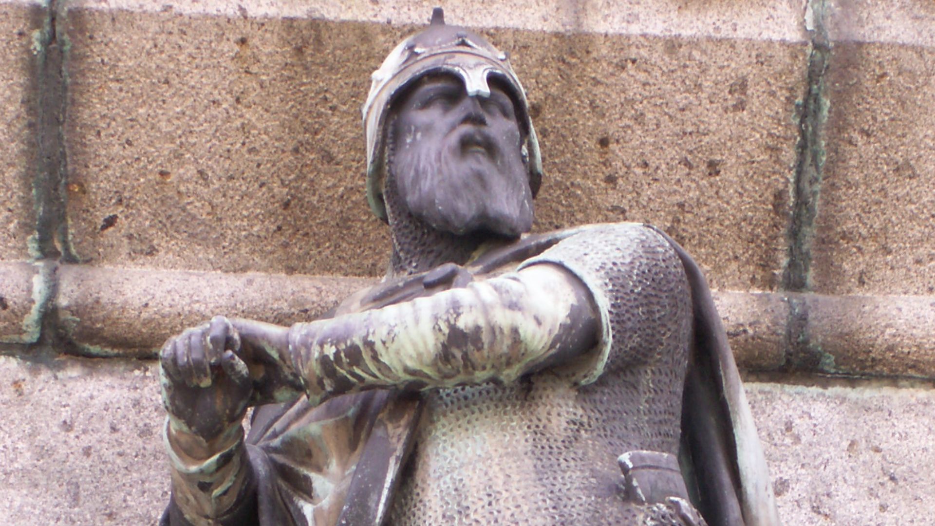 File:William longsword statue in falaise.JPG
