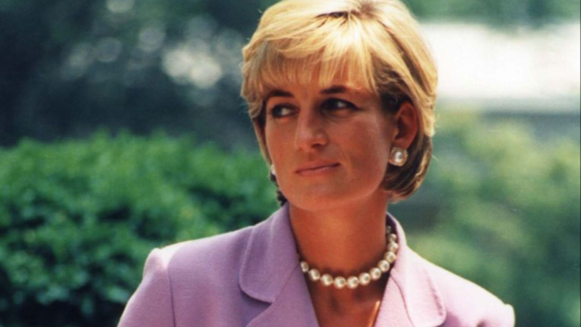 File:PRINCESS DIANA wide. © copyright 2010 (5112486245).jpg