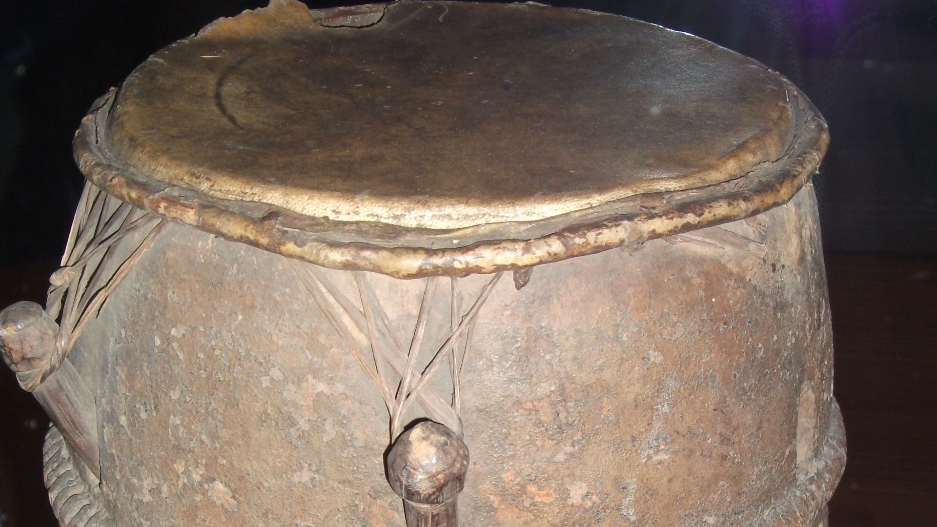 File:Brit Mus 13sept10 brooches etc 062.jpg