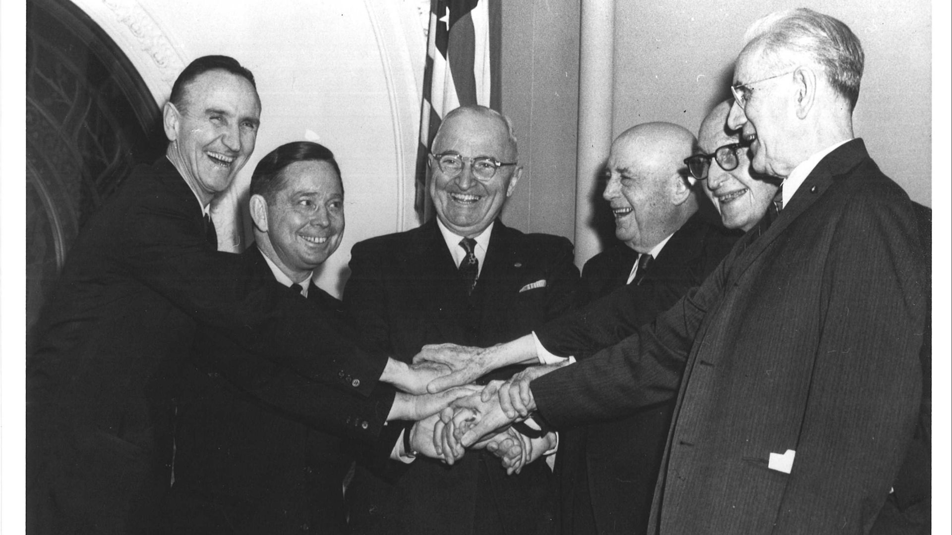 File:Carl Albert in a group handshake with Mike Mansfield, Harry S. Truman, Sam Rayburn, Carl Hayden, John W. McCormack.jpg