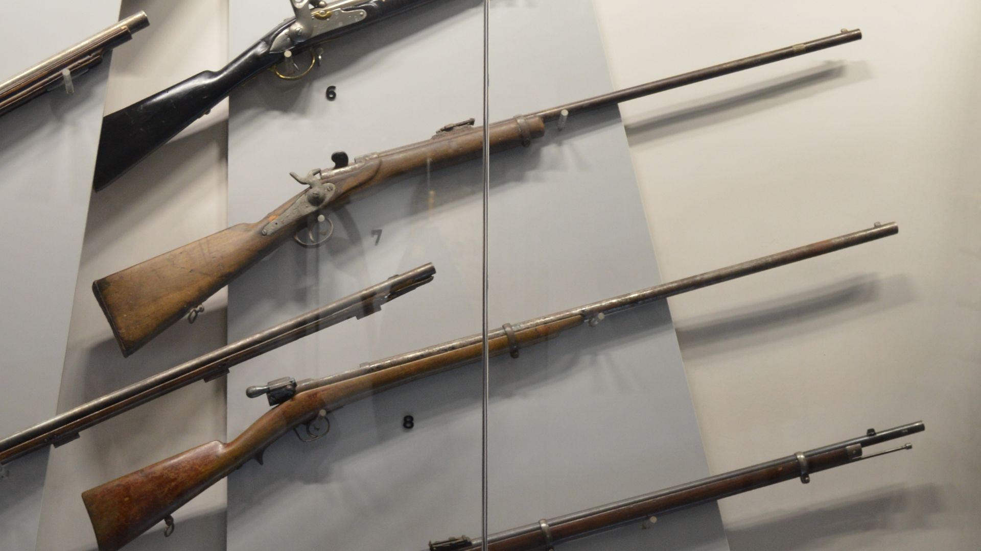 File:Firearms 2 - Kostroma guardhouse.jpg