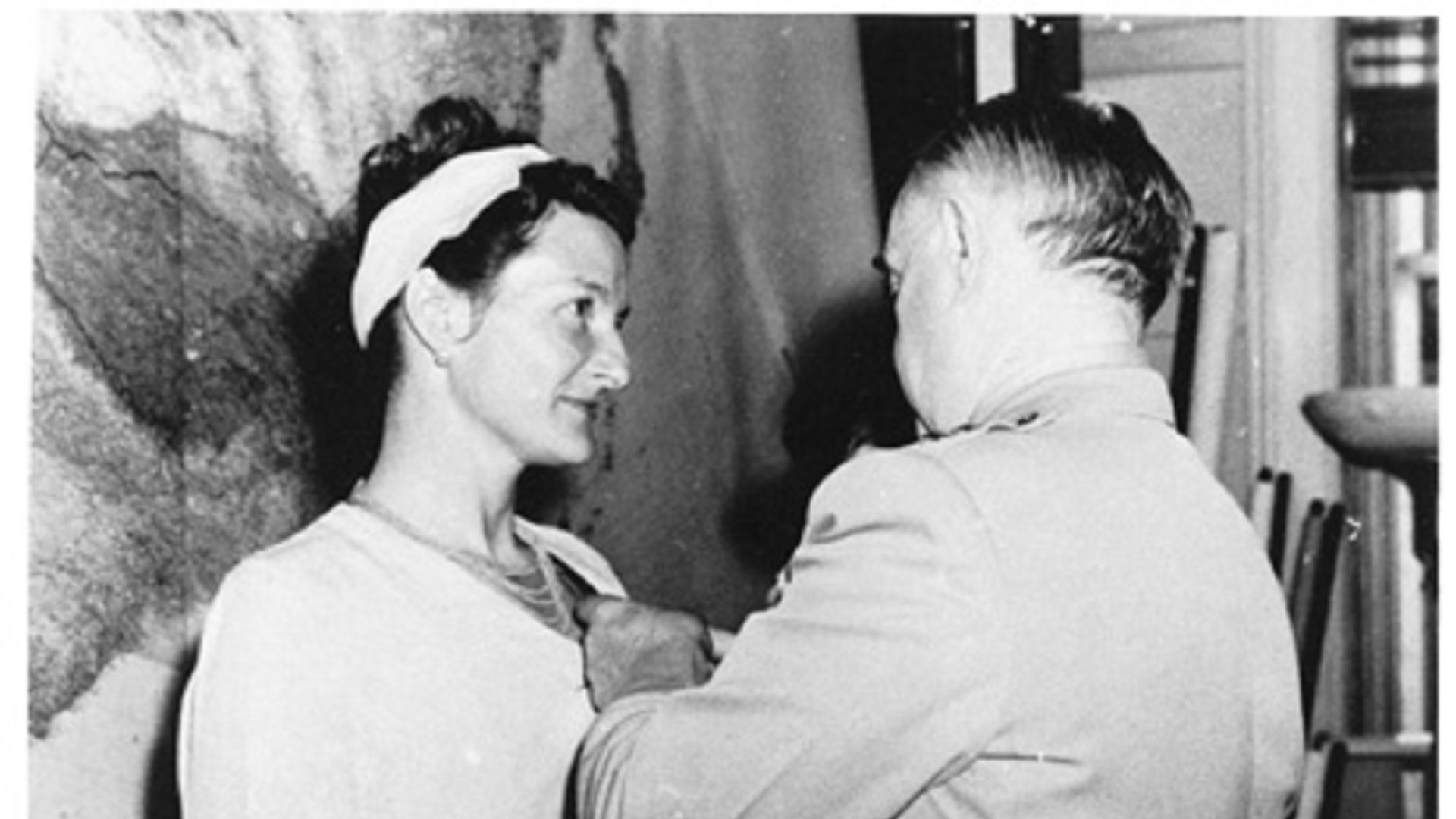 File:Virginia Hall with Gen. William Donovan (1945).jpg