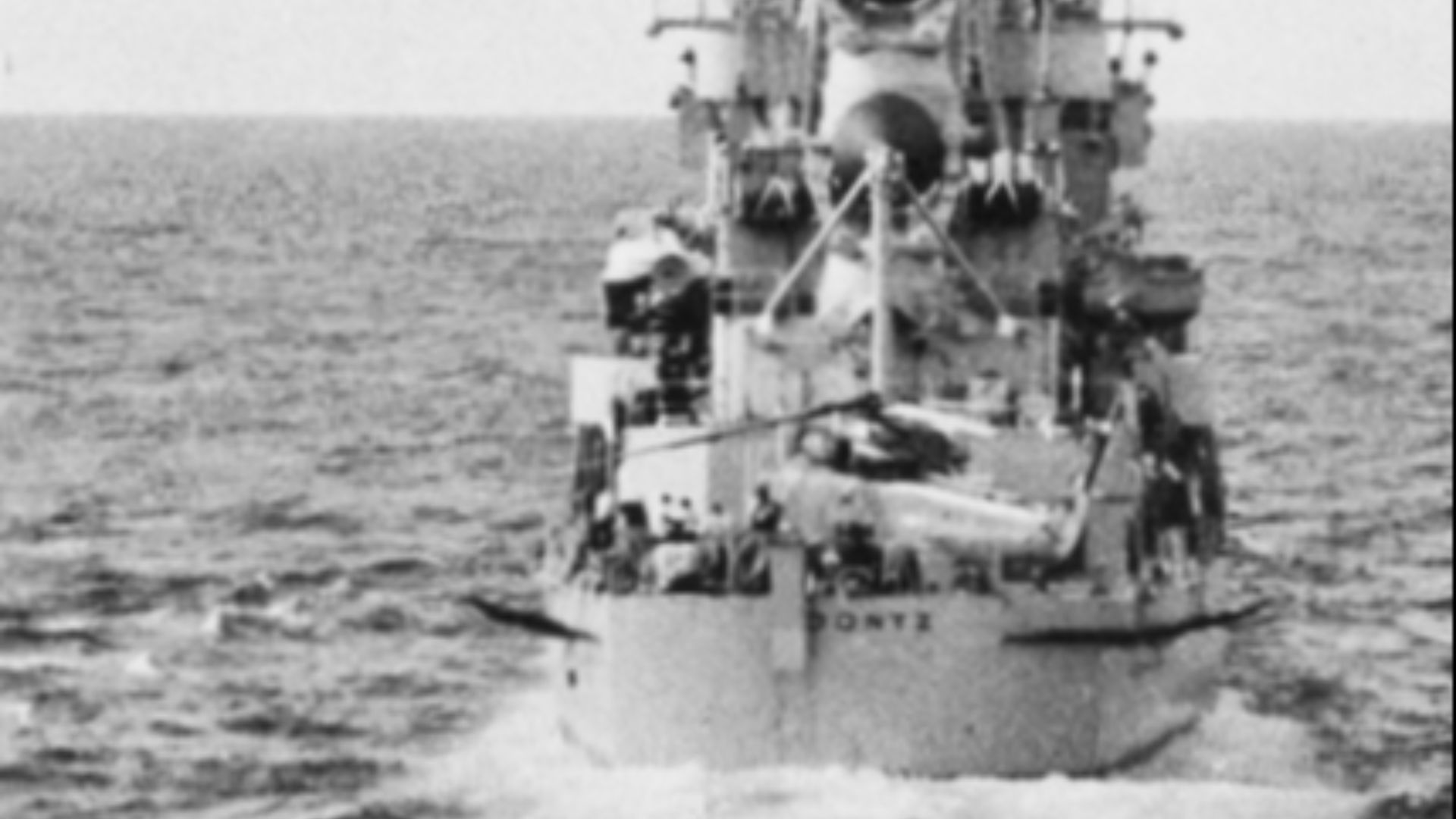 File:USS Coontz (DLG-9) in the Gulf of Tonkin 1970.jpg