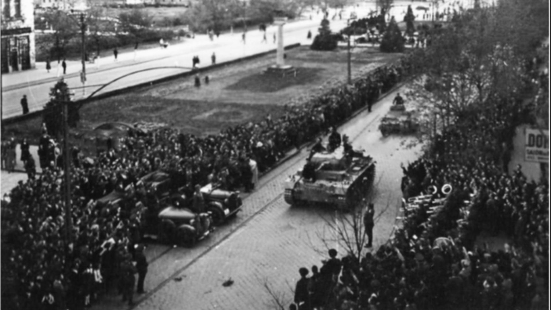 File:Timisoara, Defilare a armatei germane, 1940.png