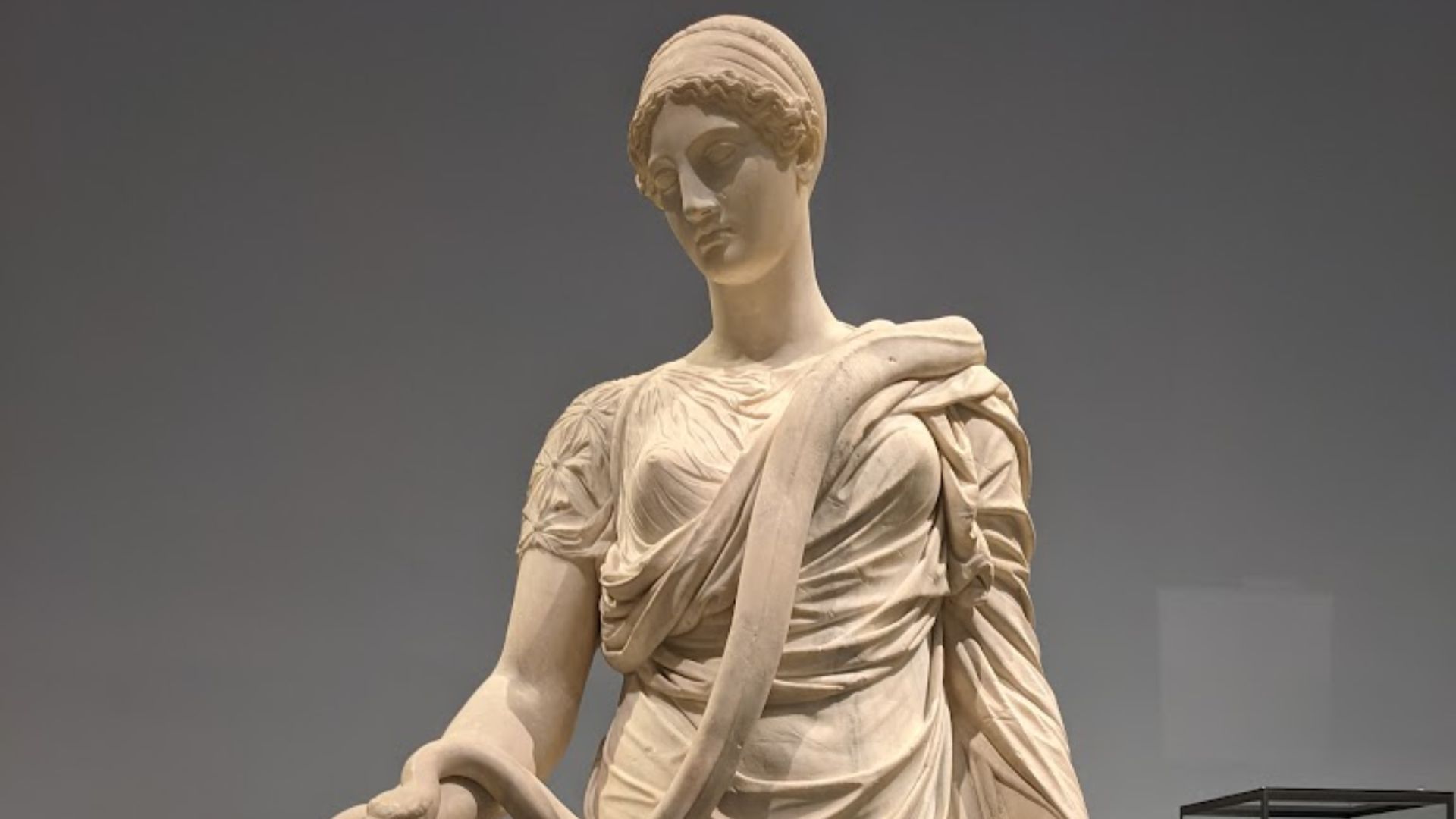 File:Hope Hygieia in the Museum of Fine Arts, Boston (full body).jpg