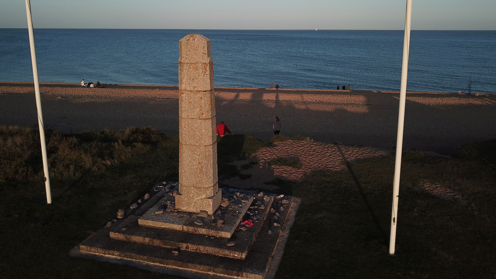 File:Slapton Sands Memorial.jpg
