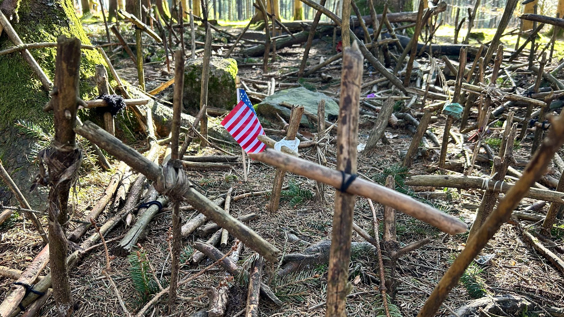 File:Foxhole Battle of the Bulge (Bois Jacques) Belgium Ardennes 101 Easy Company 02.jpg