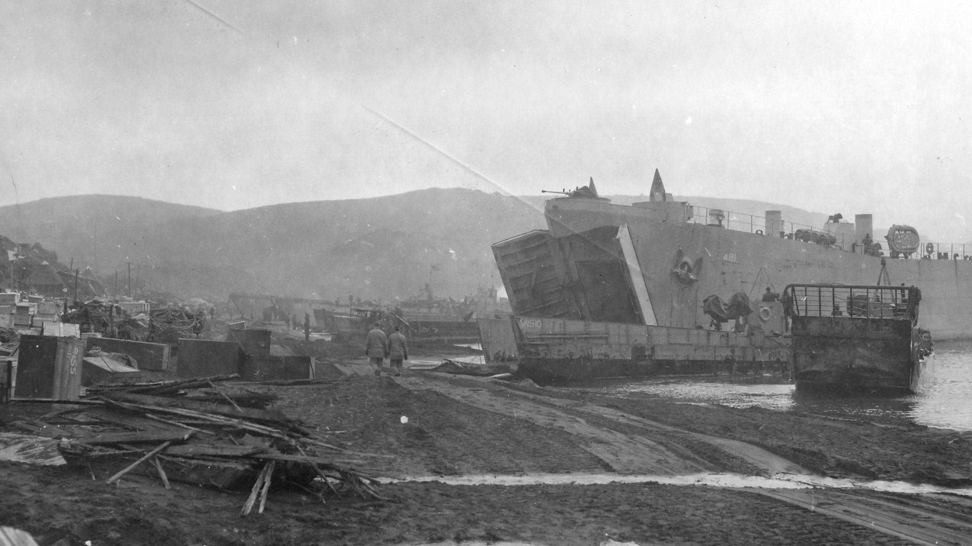 File:USS LST-481 August 1943.jpg