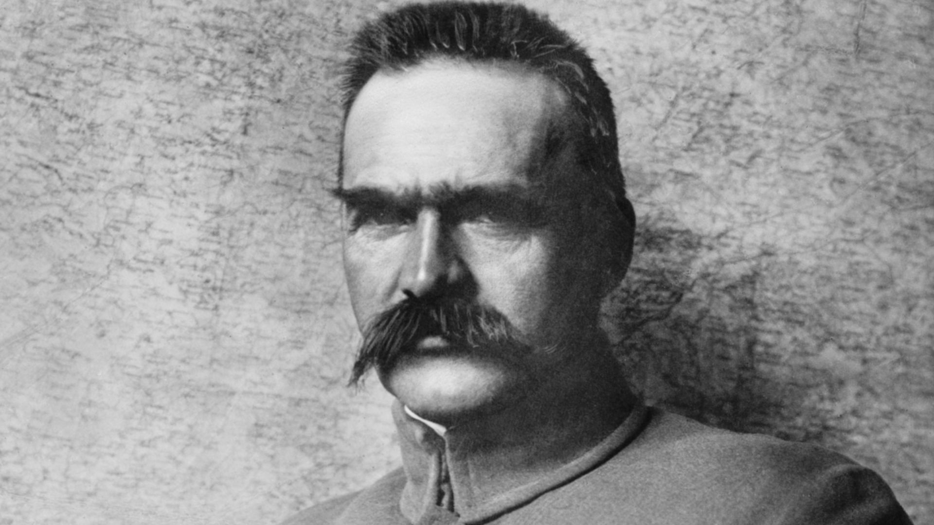 File:Pilsudski 1910 1920 LOC hec 14263 restored.jpg