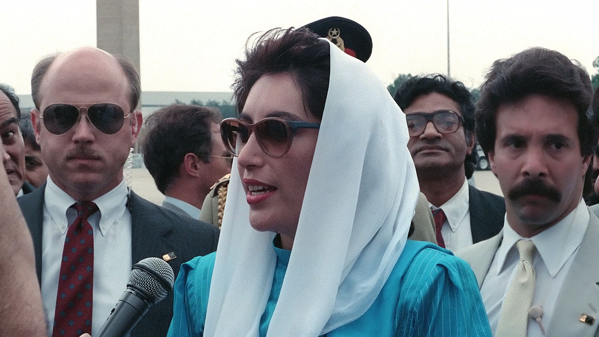 File:Benazir bhutto 1989.jpg