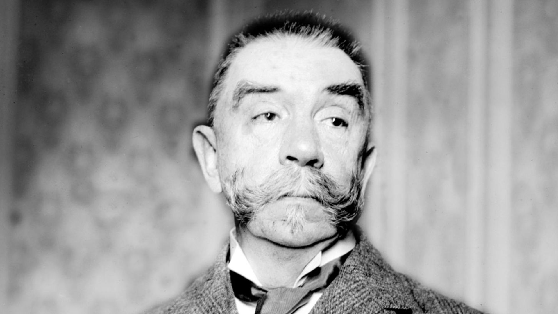 File:Walter Winans (1852-1920)-2.jpg