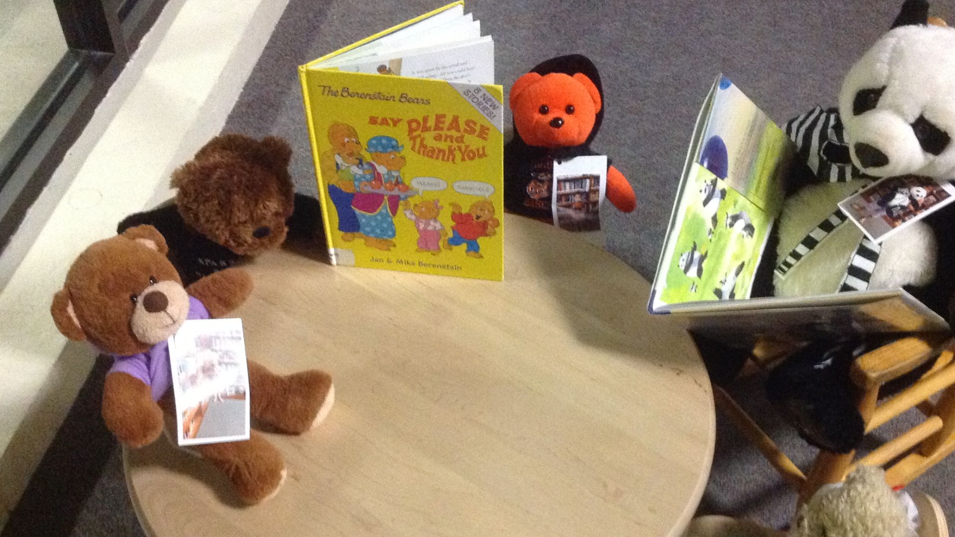 File:Stuffed Animal Sleepover iPad 2 141 (9406132601).jpg