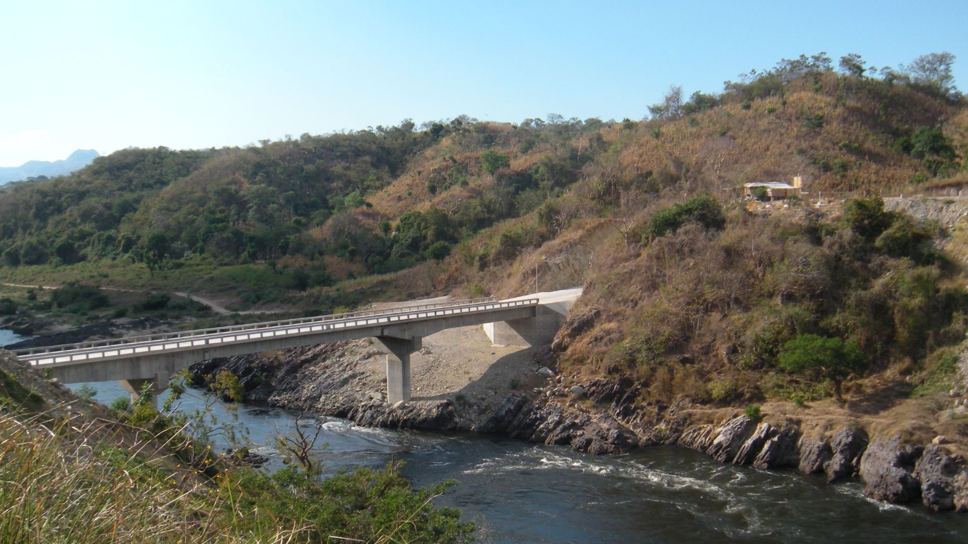 File:Puente de la Integracion Entre El Salvador y Honduras.jpg