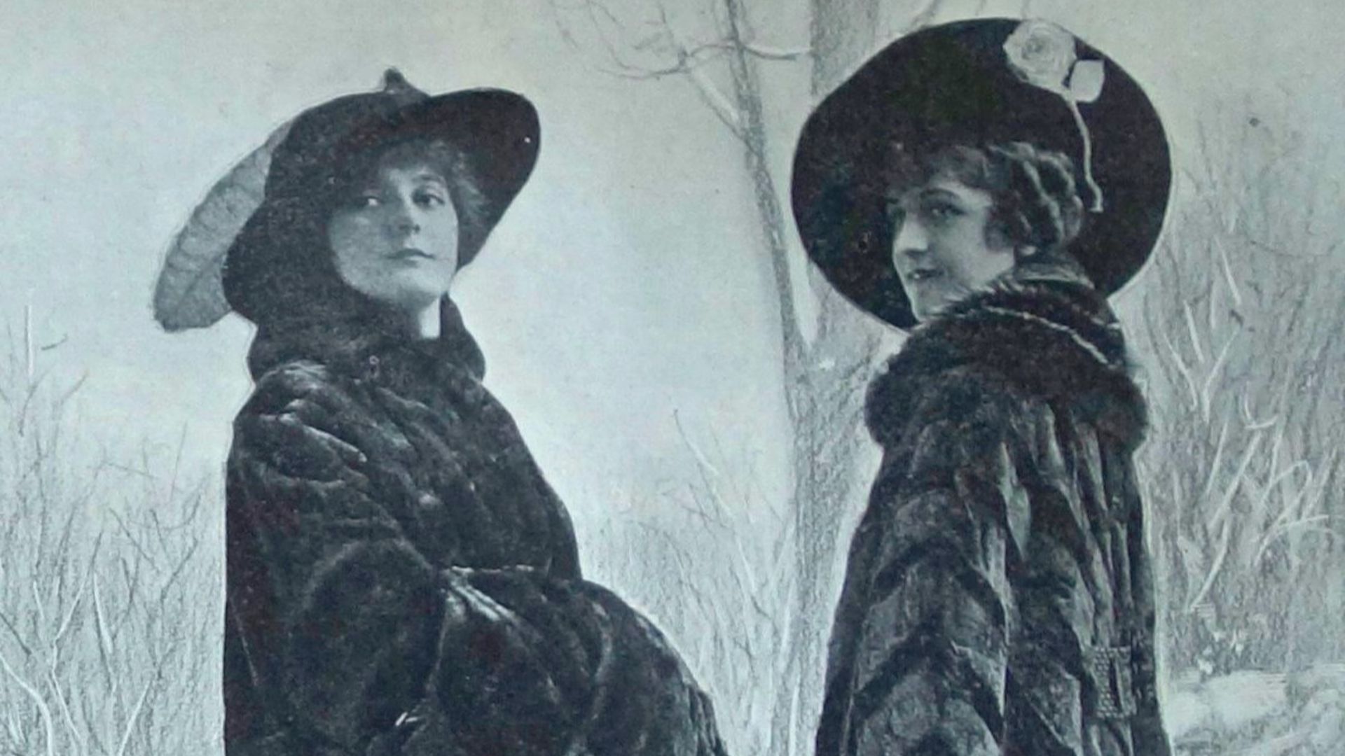File:Mole coat and cape, Revillon Freres, New York, November 1914.jpg