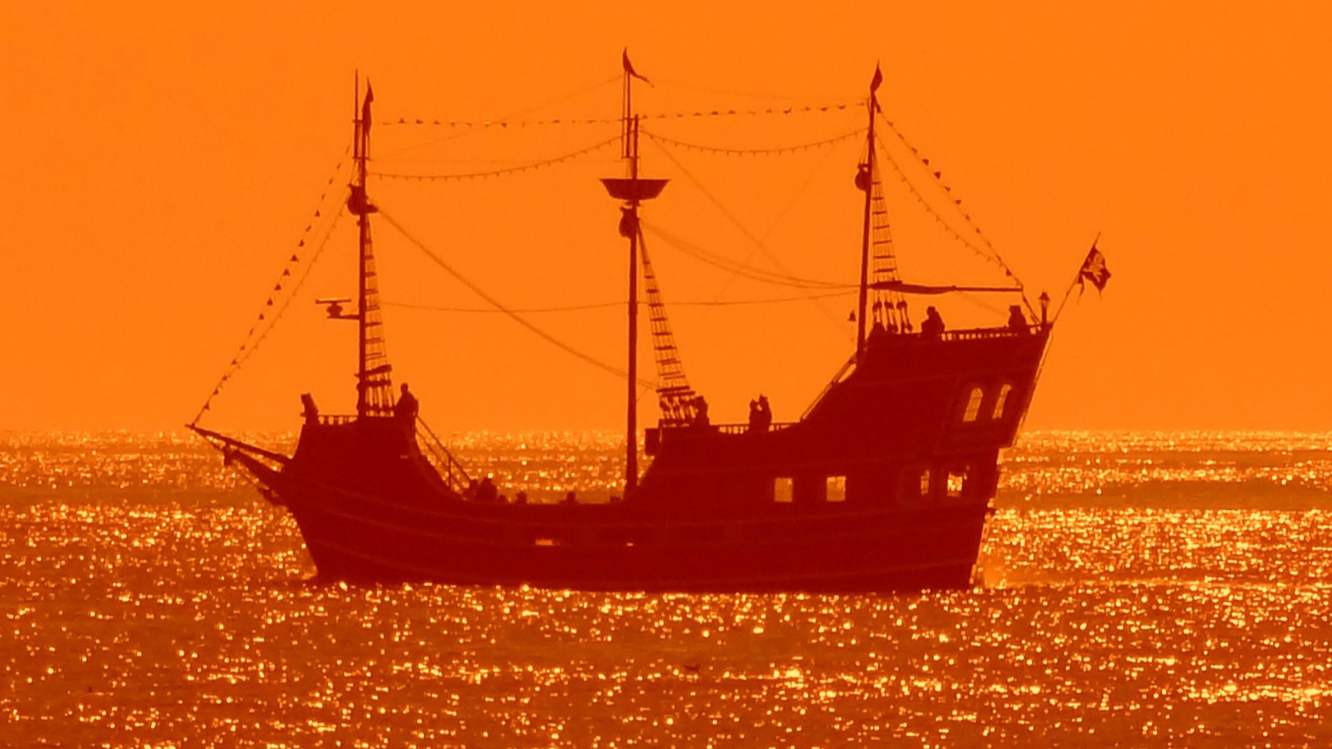 File:Clearwater Beach pirate ship excursion.jpg