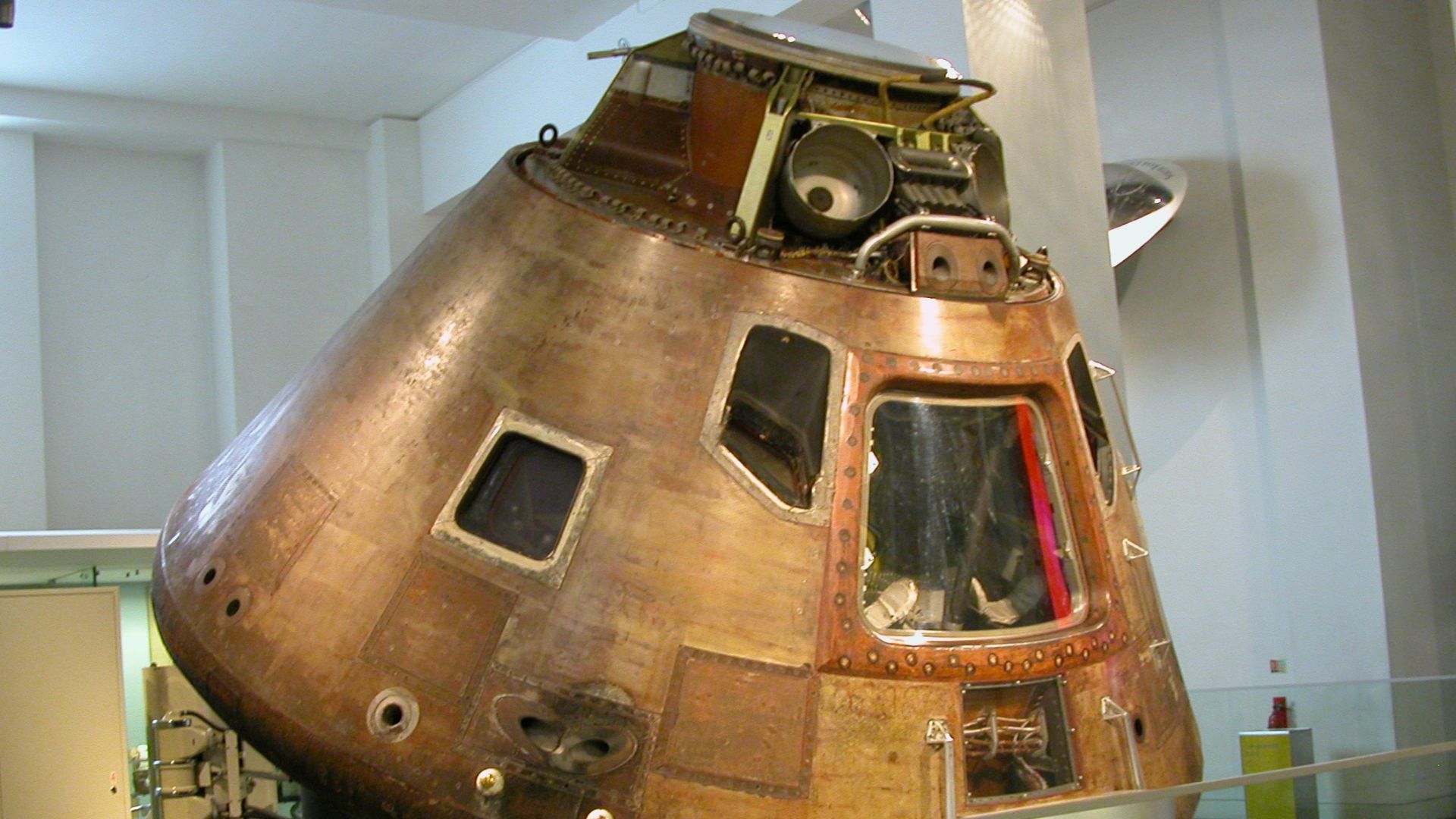 File:ApolloX CommandModule London.jpg