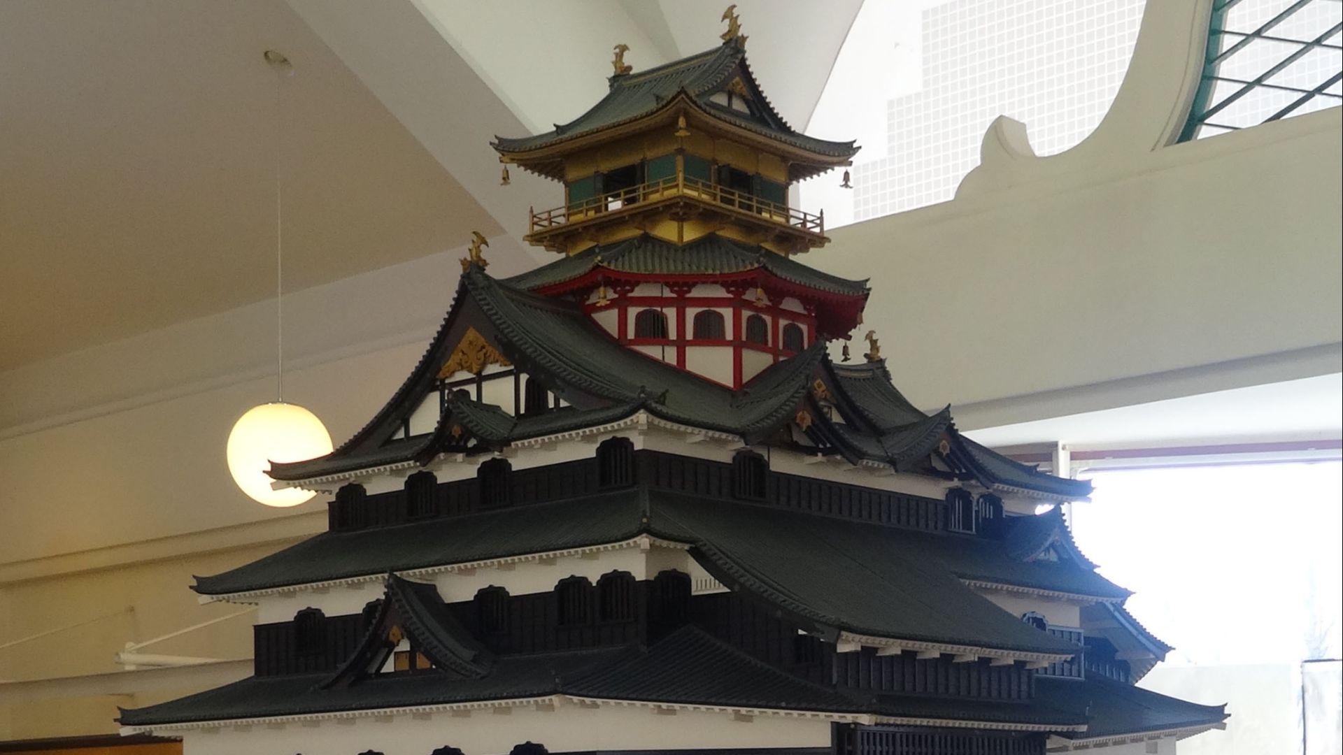 File:Miniature Model of Azuchi Castle.jpg