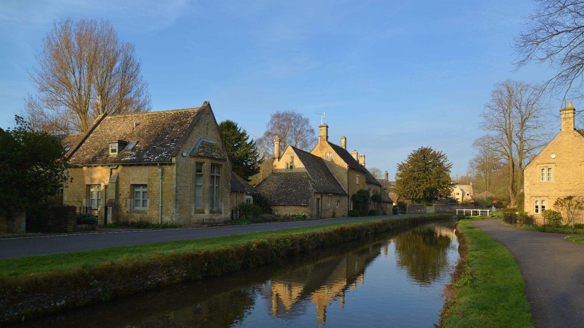 File:Becky Hill Road and the River Eye, Lower Slaughter Village, Gloucestershire (17102191072).jpg