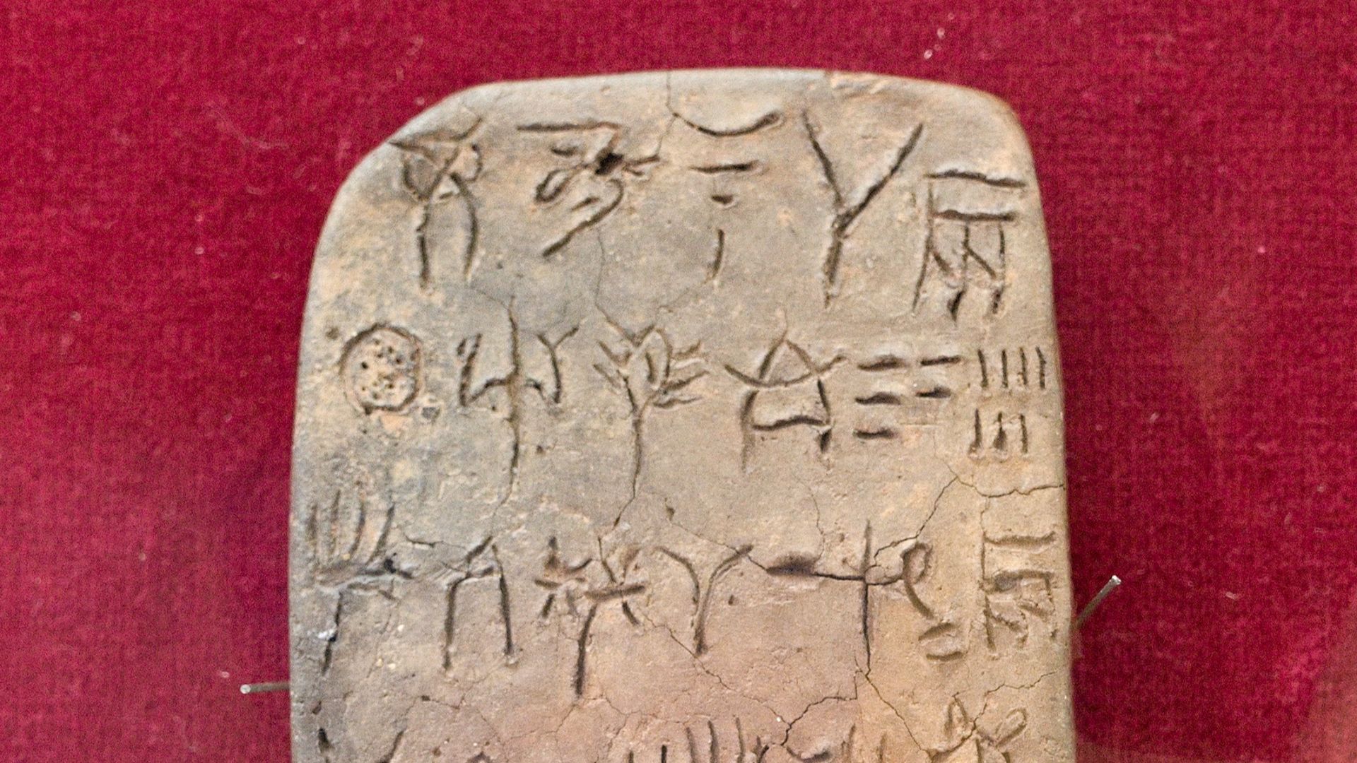 File:Linear A tablet from Zakros, AM Sitia, 258622.jpg