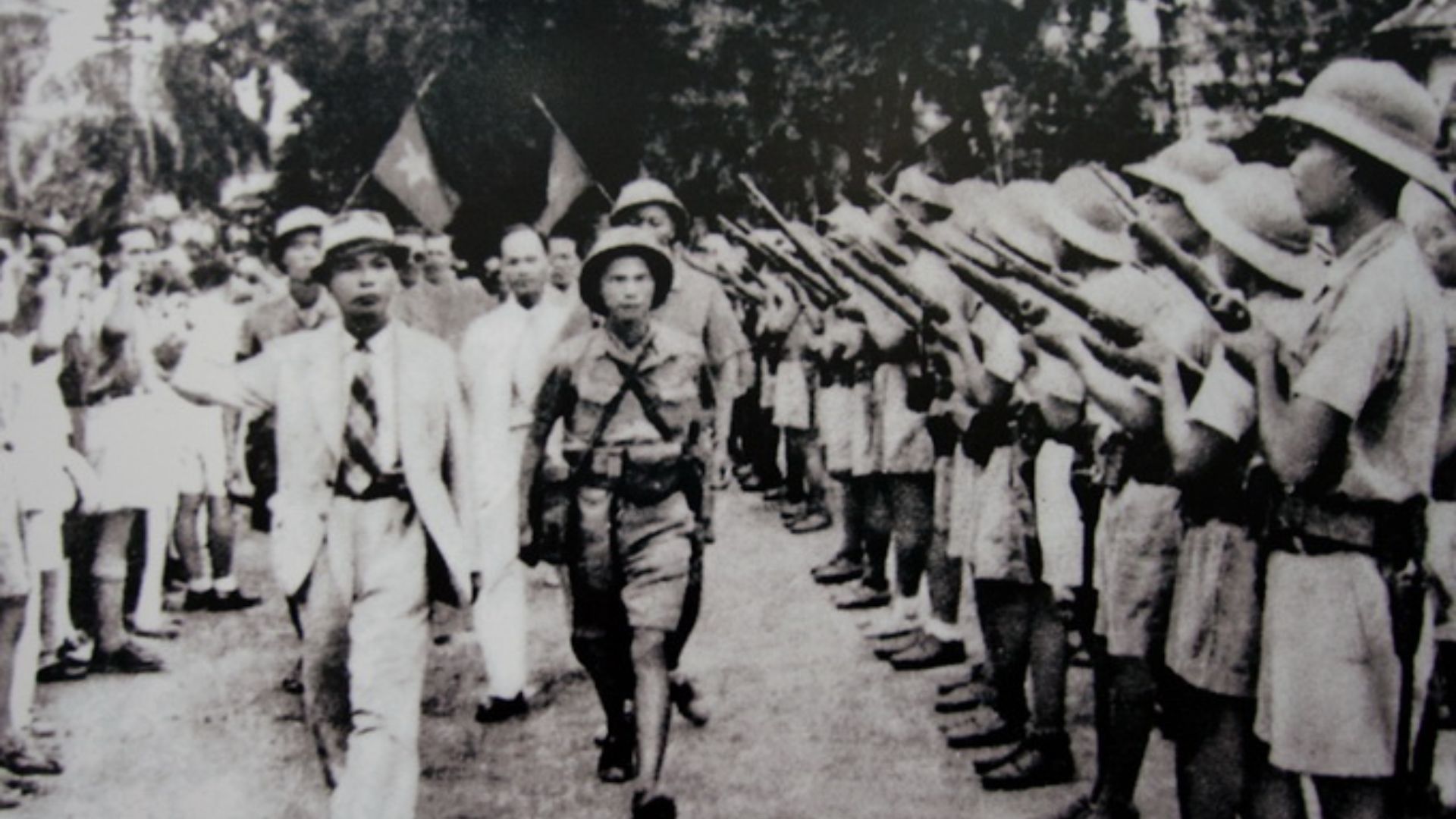 File:Viet Minh during August Revolution.jpg
