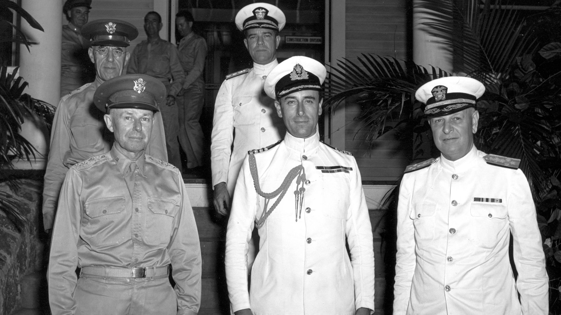 File:Lt. General Walter Short with Lord Louis Mountbatten, Admiral Husband Kimmel, Major General Frederick Martin and Rear Admiral (408eb16c-ce63-87f8-673b-6dbf87ab7c5f).jpg