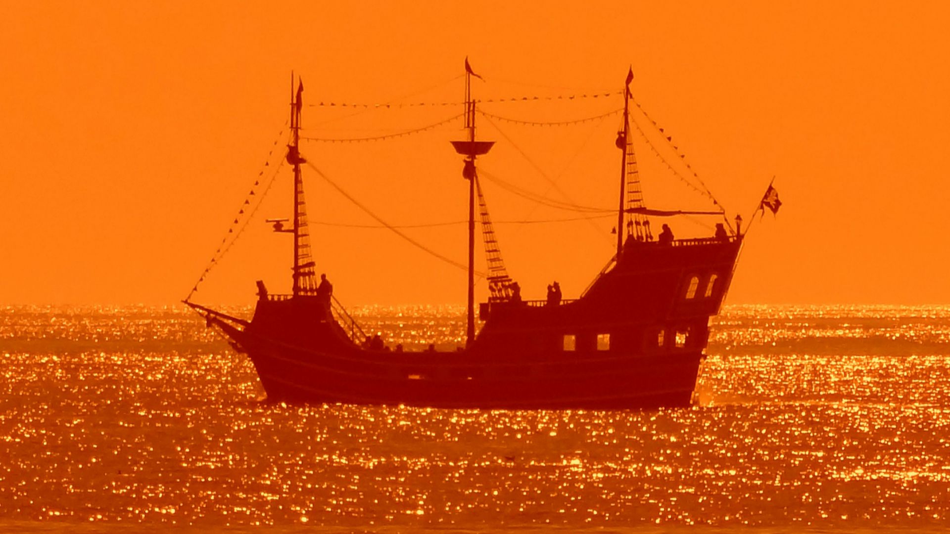 File:Clearwater Beach pirate ship excursion.jpg
