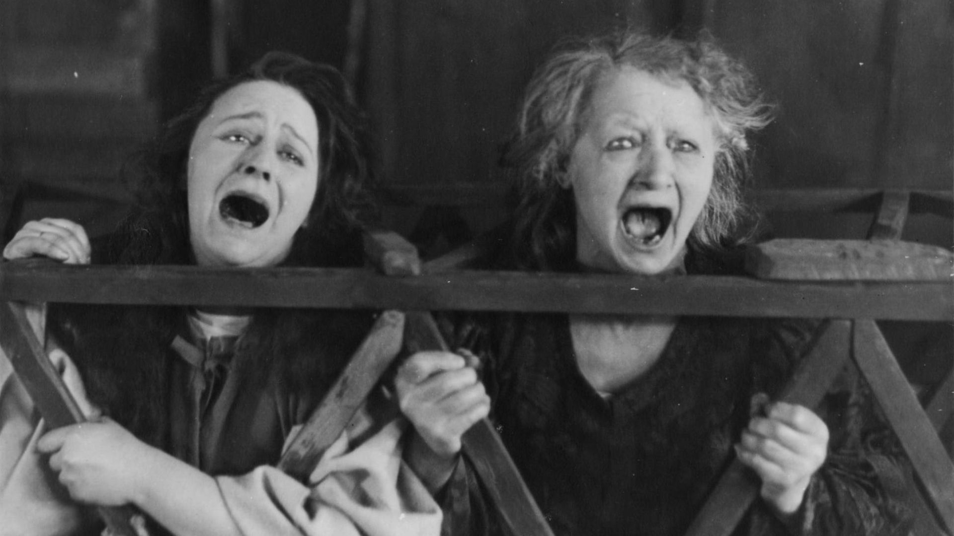 File:Häxan (1922 film) - Accused of witchcraft.jpg