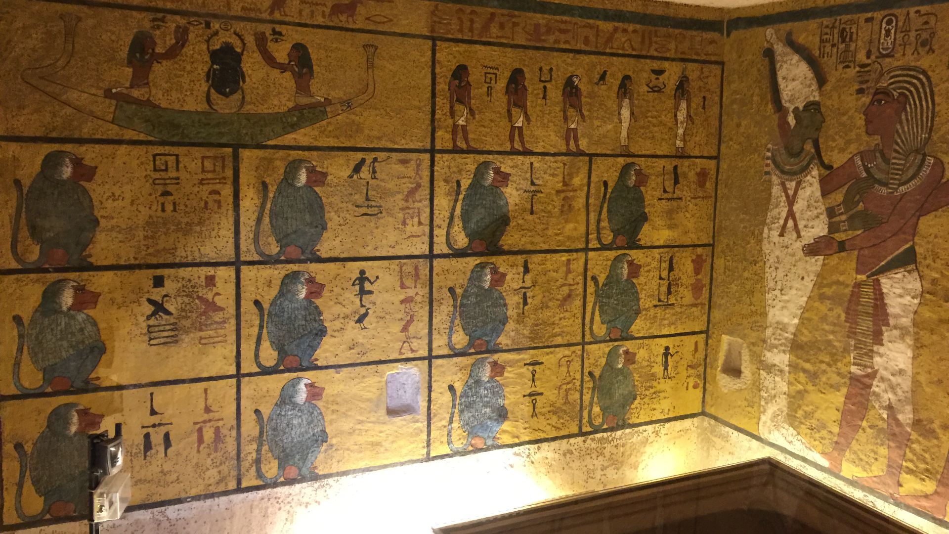 File:Inside Pharaoh Tutankhamun's tomb, 18th dynasty.jpg