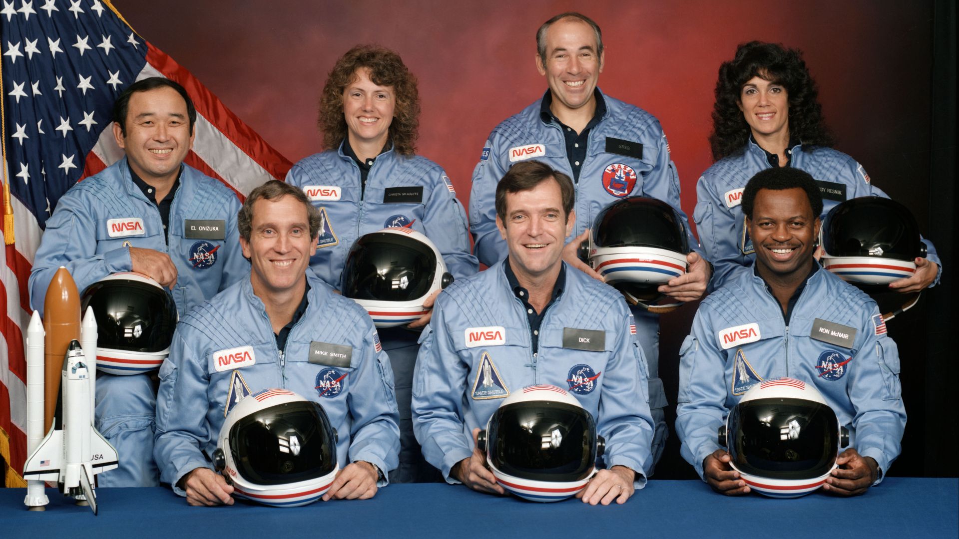 File:Challenger flight 51-l crew.jpg