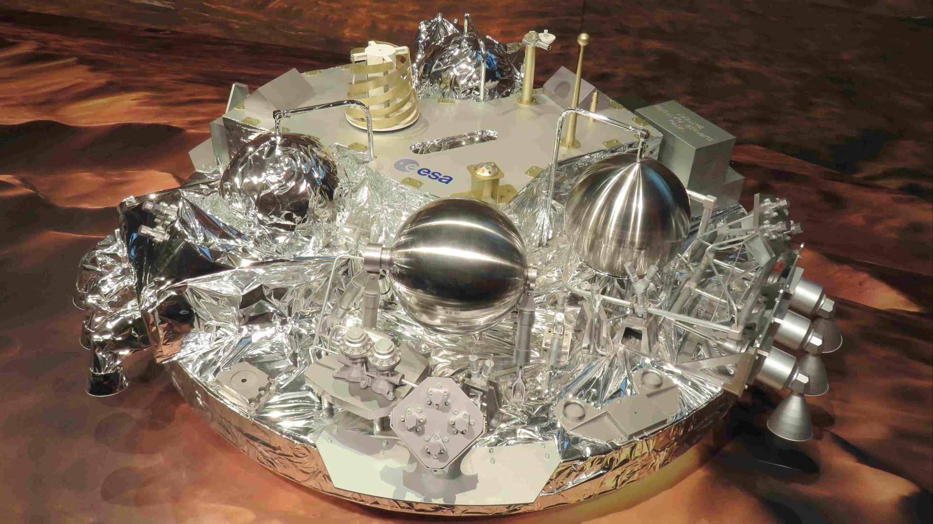 File:Schiaparelli Lander Model at ESOC.JPG