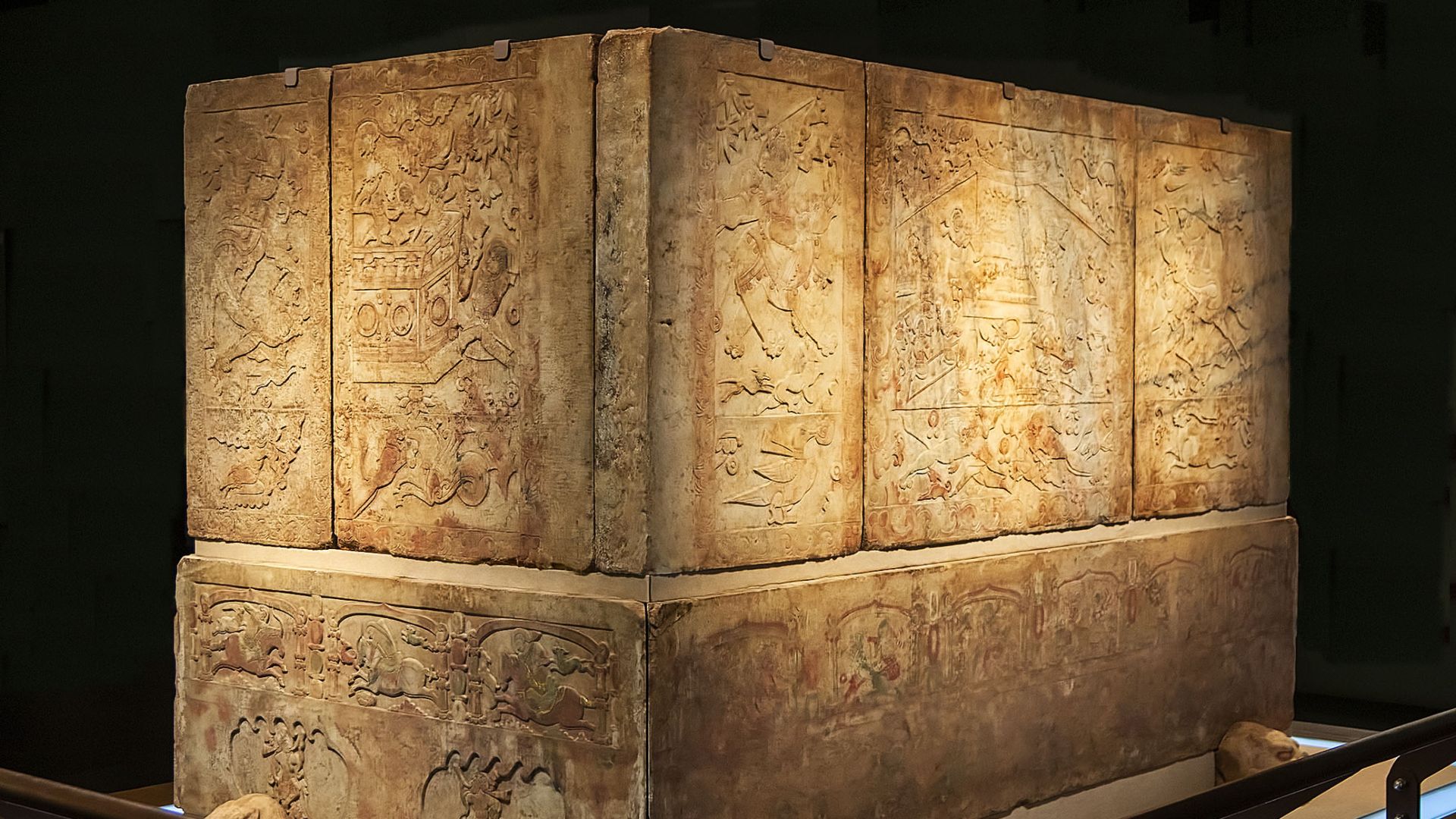 File:Yu Hong Tomb general view.jpg