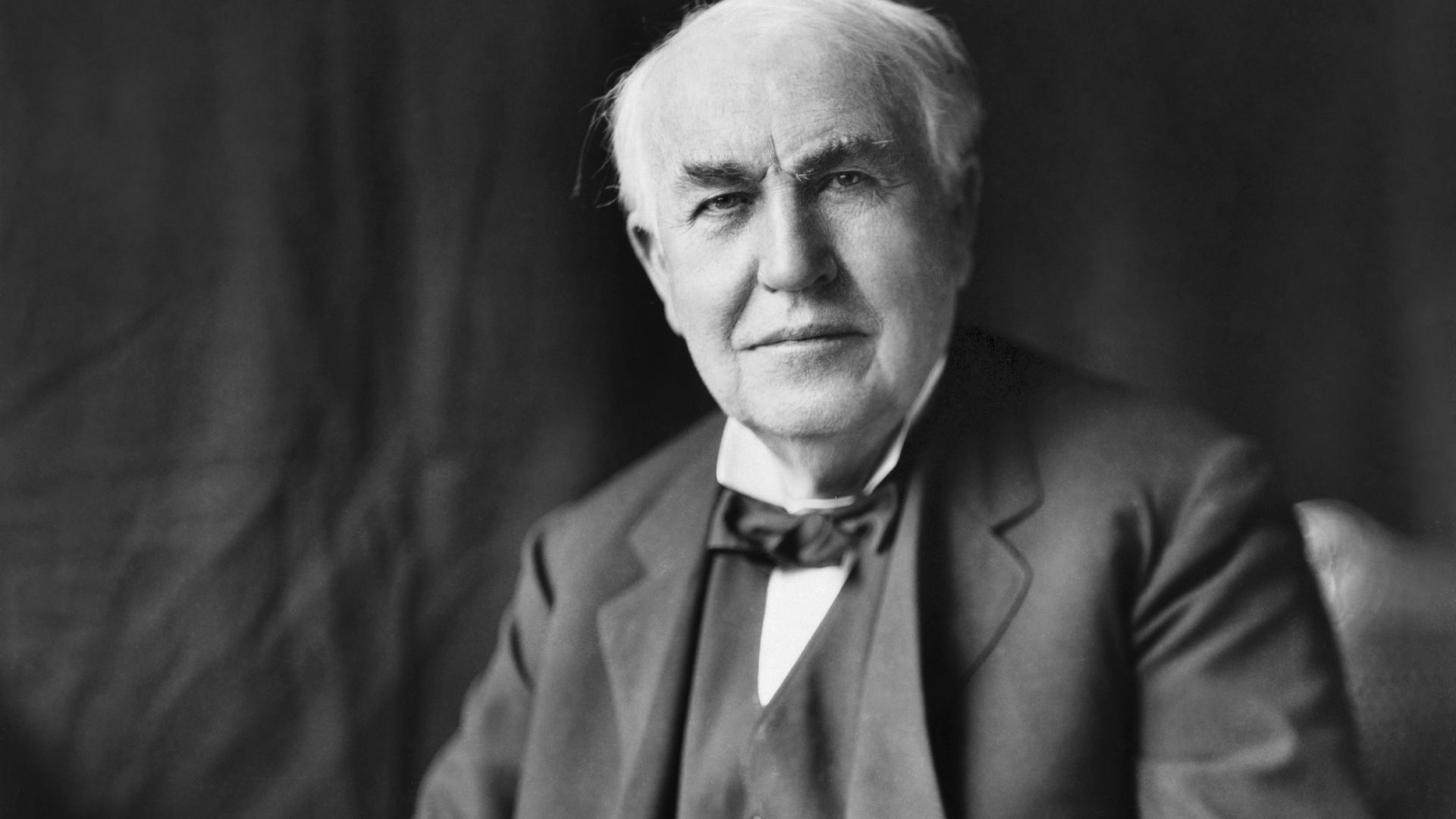 File:Thomas Edison2.jpg