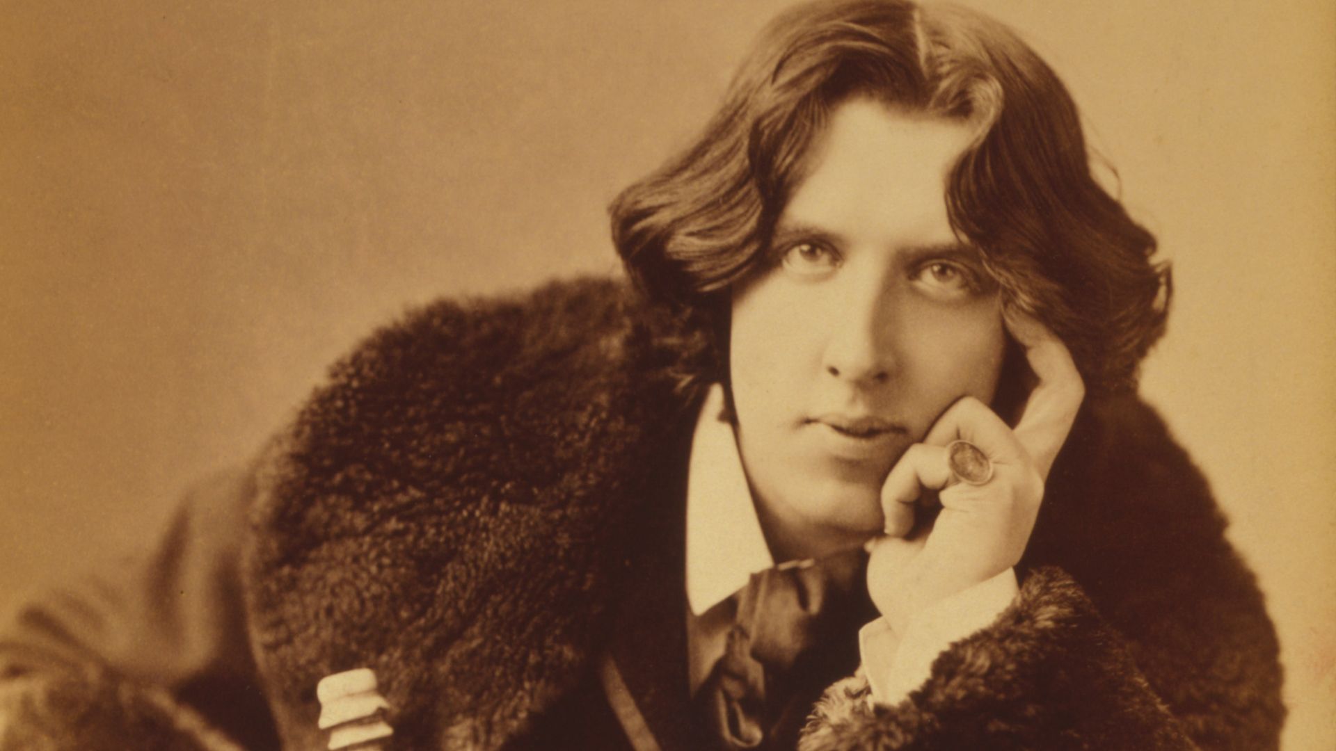 File:Oscar Wilde portrait by Napoleon Sarony - albumen.jpg
