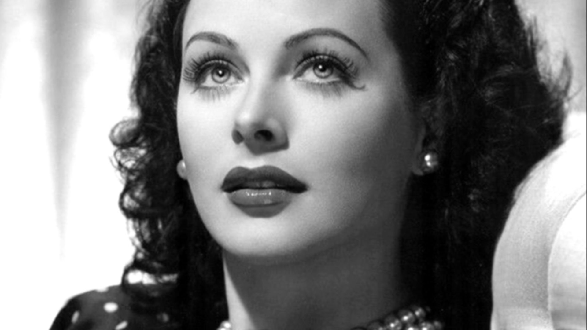 File:Hedy Lamarr Publicity Photo for The Heavenly Body 1944.jpg