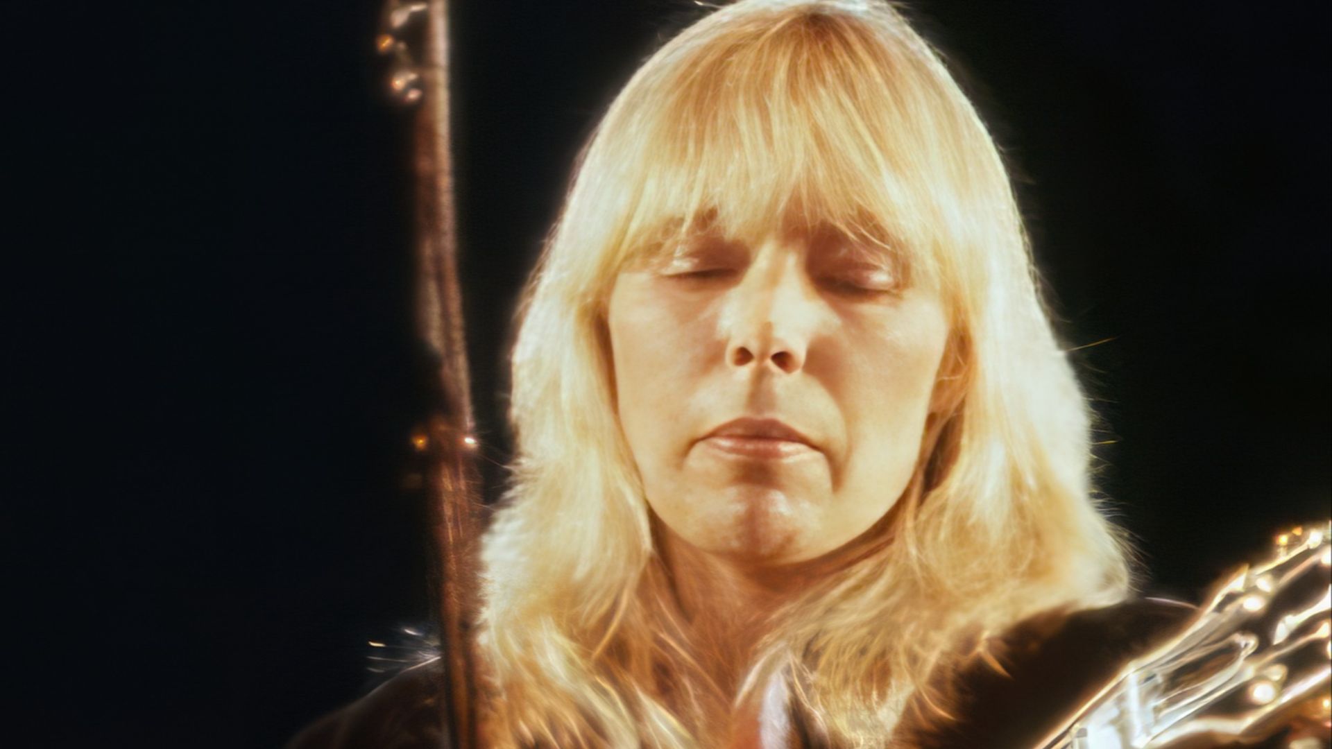 File:Joni Mitchell 1983.jpg
