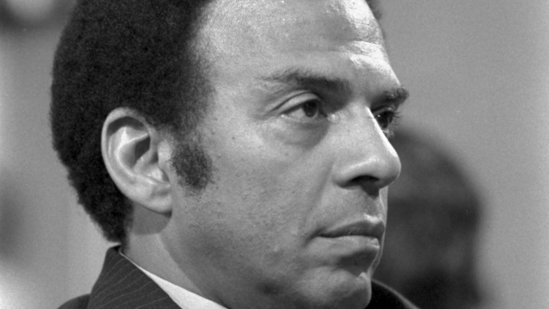 File:Andrew Young, bw head-and-shoulders photo, June 6, 1977.jpg